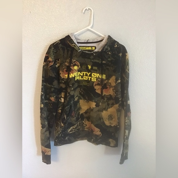 Twenty One Pilots Sweatshirt - Picture 2 of 7